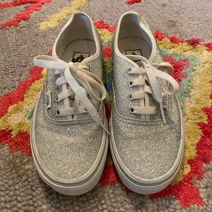 💞 Vans Silver Glitter Lace-Up Sneakers Size 6 Women's